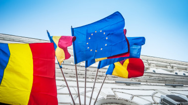 steagul romaniei si al uniunii europene